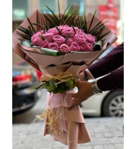 PEMBE GÜL DEMETİ
